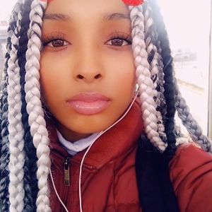 Meet your Posher, Riannan